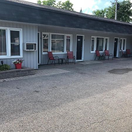 New Rockland Motel Bobcaygeon Exteriör bild