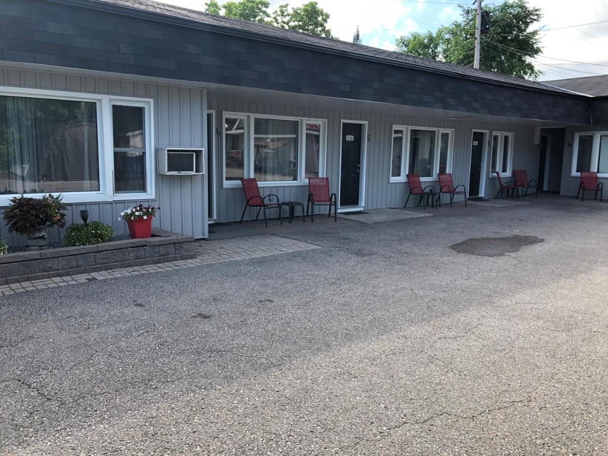 New Rockland Motel Bobcaygeon Exteriör bild
